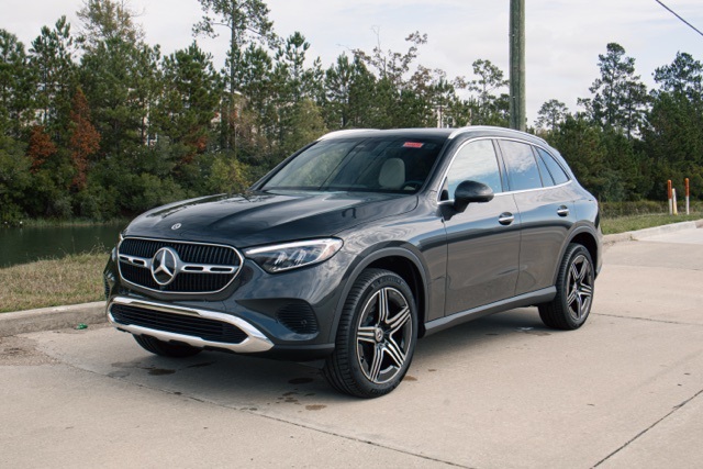 2026 Mercedes-Benz GLC Base's photo