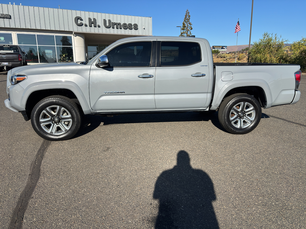 2018 Toyota Tacoma Limited's photo
