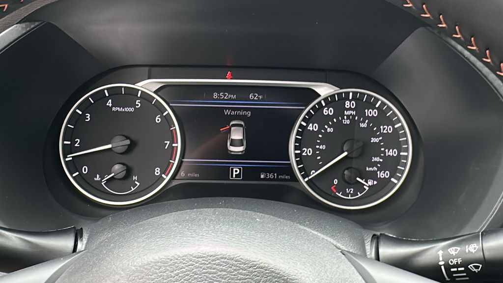 2025 Nissan Sentra SR photo 14