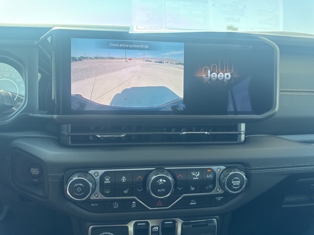 2025 Jeep Gladiator Sport photo 22