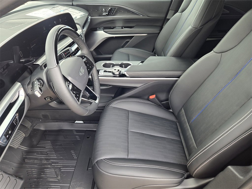 2025 Cadillac Lyriq Luxury photo 12