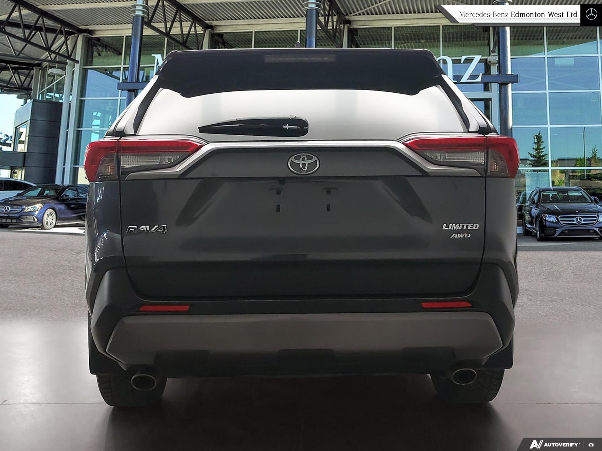 2019 Toyota RAV4 Limited photo 3