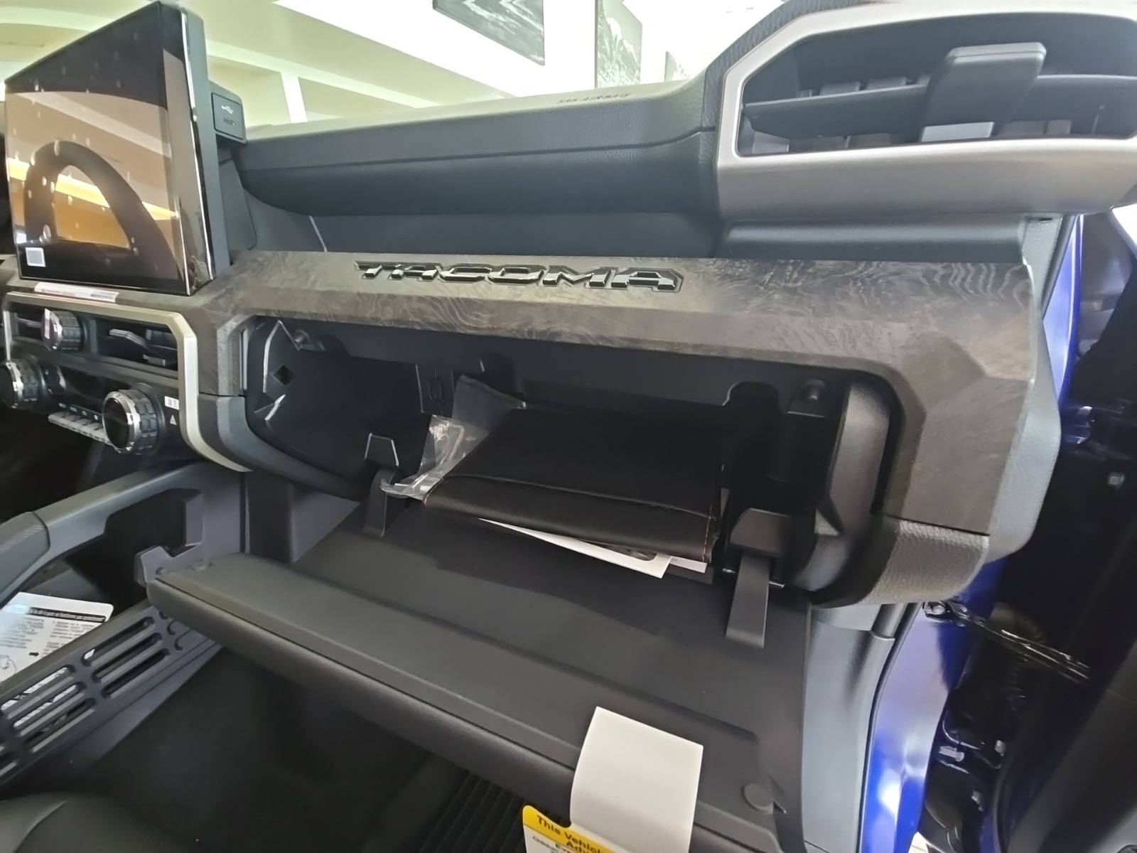 2025 Toyota Tacoma Limited 4x4 Double Cab photo 27