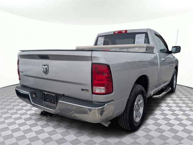 2011 Ram 1500 SLT photo 3