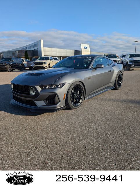 2025 Ford Mustang GT Premium's photo