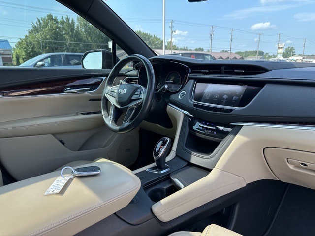 2018 Cadillac XT5 Luxury photo 9