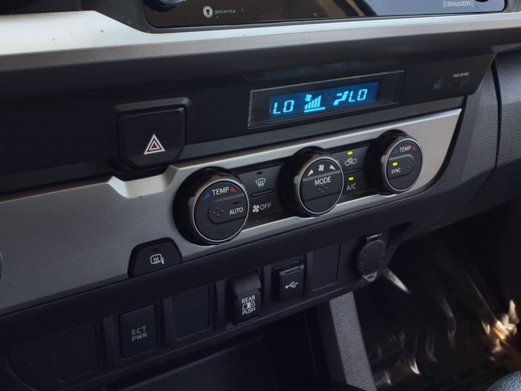 2023 Toyota Tacoma TRD Sport V6 photo 9