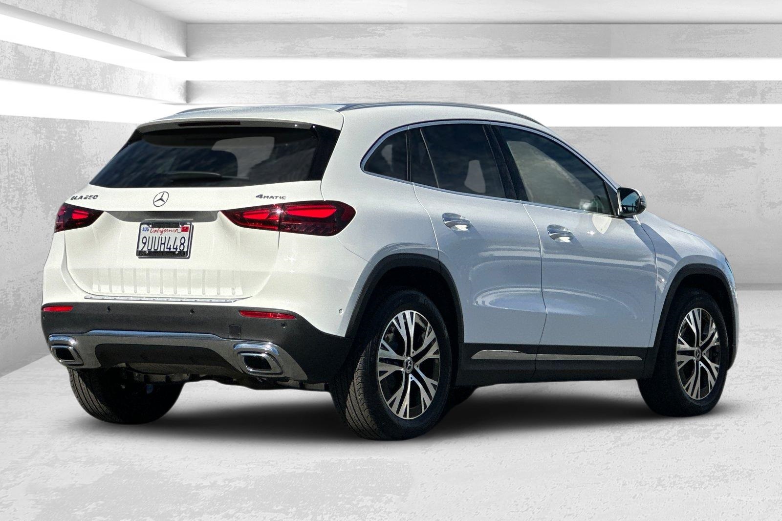 2025 Mercedes Benz GLA 250 4MATIC photo 3