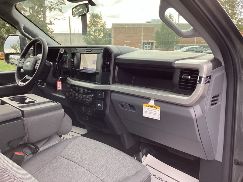 2026 Ford F-350 photo 17