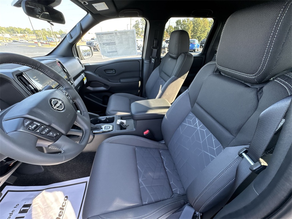2026 Nissan Frontier SV photo 11