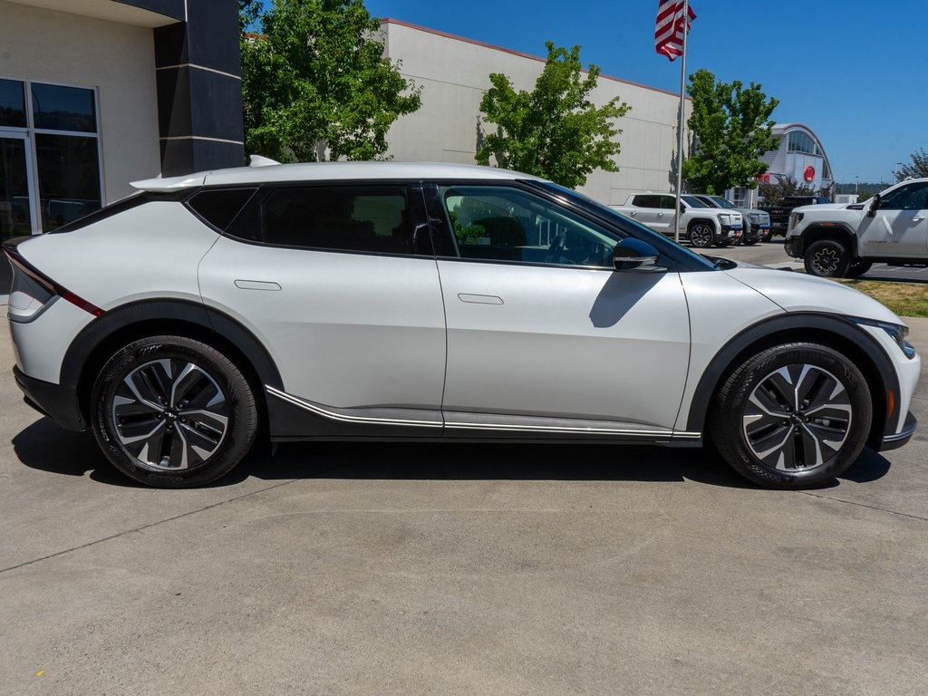 2024 Kia EV6 Light photo 8