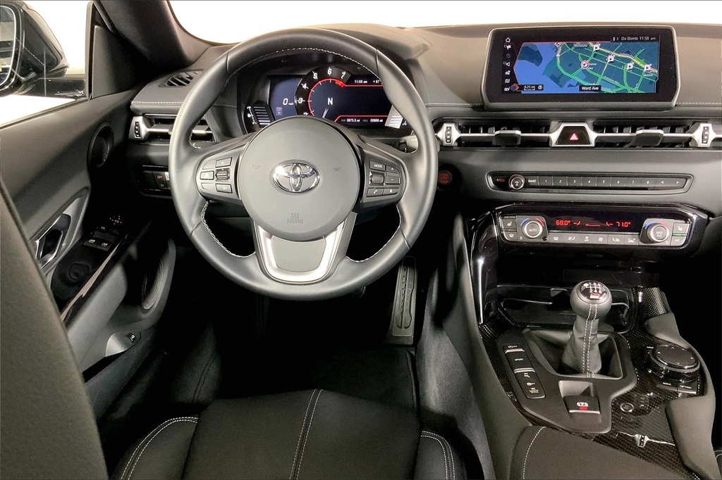 2024 Toyota Supra 3.0 Premium photo 4