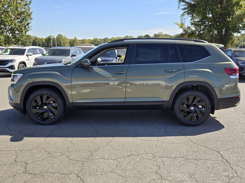 2026 Volkswagen Atlas SE Technology photo 3