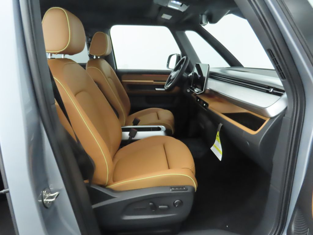 2025 Volkswagen ID. Buzz Pro S photo 19