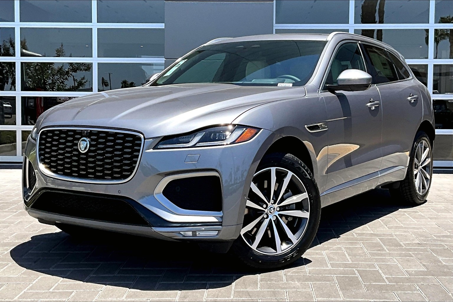 2026 Jaguar F-Pace R-Dynamic S's photo