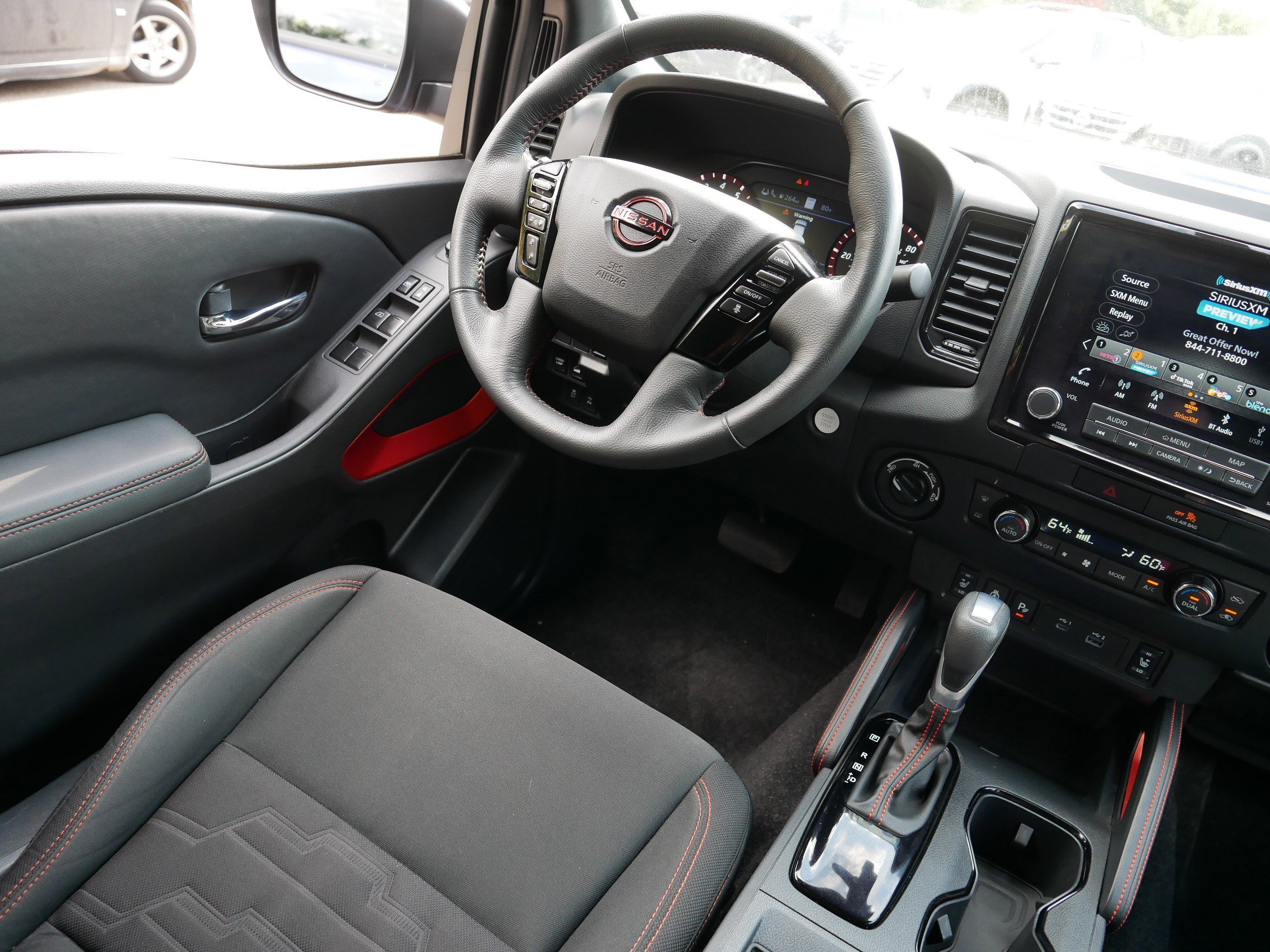2022 Nissan Frontier PRO-4X photo 8