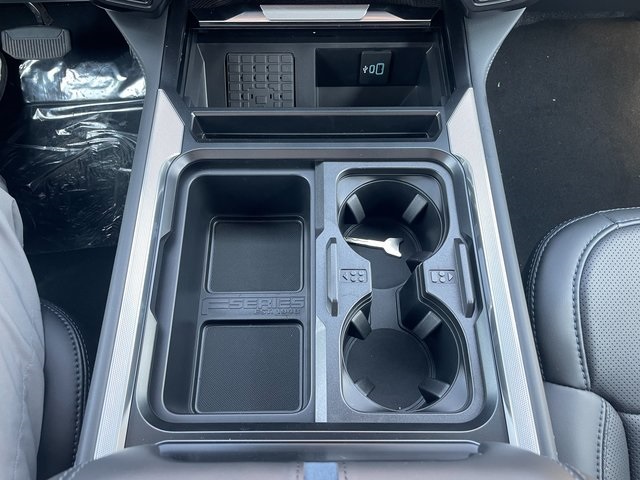 2025 Ford F-350 photo 33