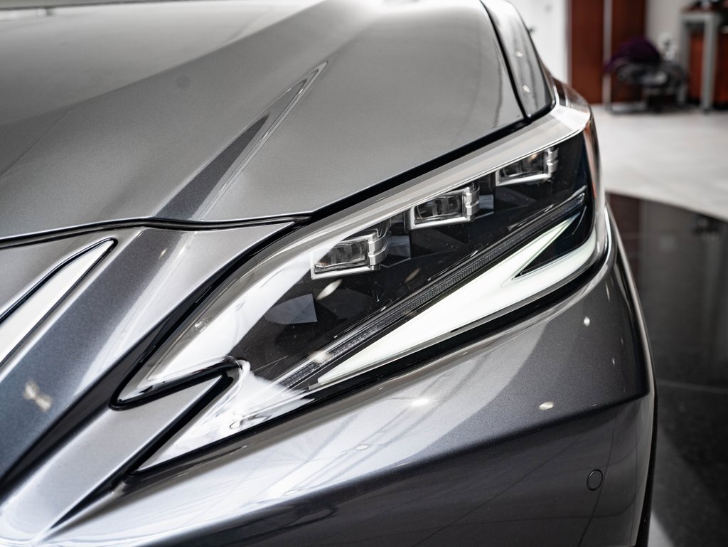 2025 Lexus ES 350 Ultra Luxury photo 15