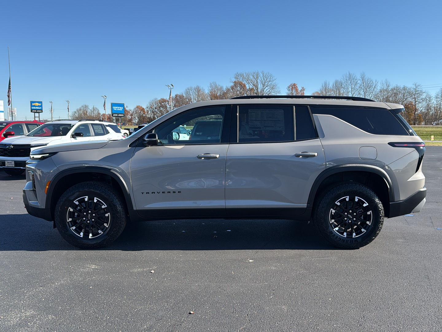 2026 Chevrolet Traverse Z71 photo 3