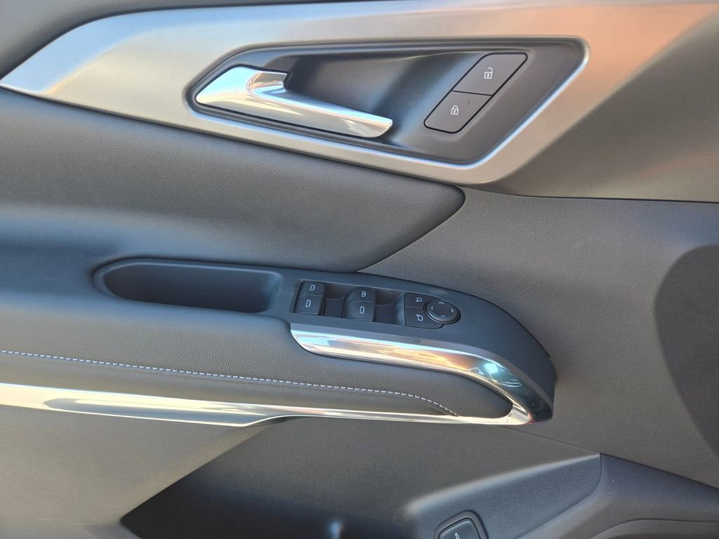 2026 Chevrolet Traverse photo 9
