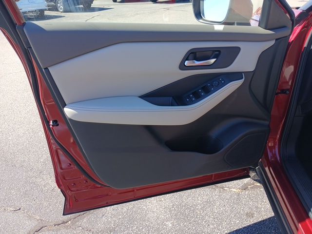 2024 Nissan Rogue SV photo 18