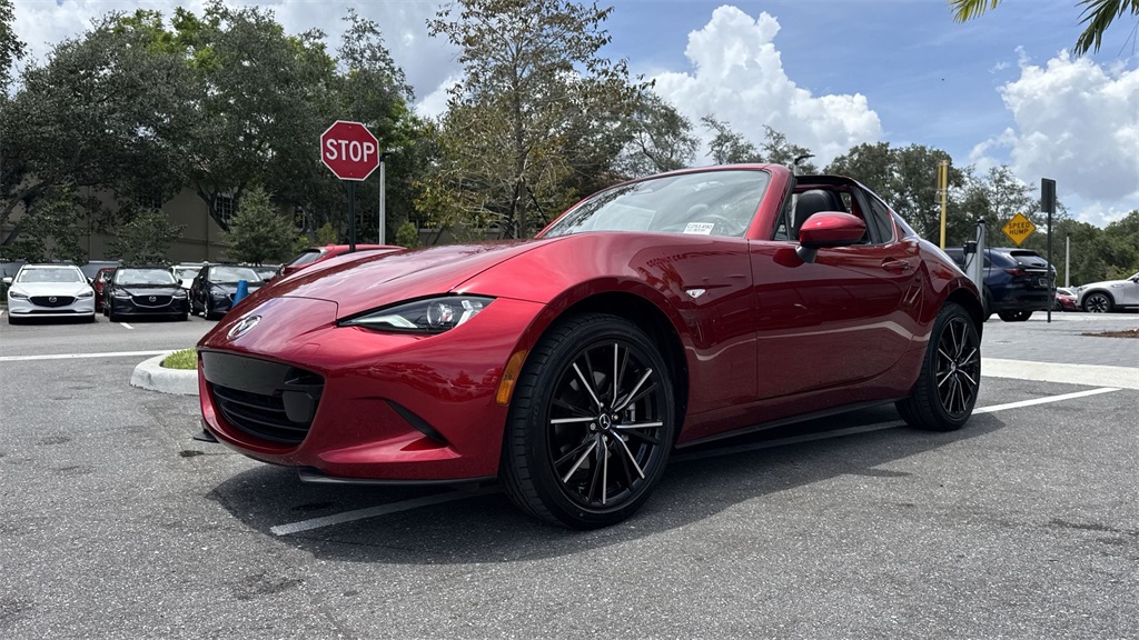 2025 Mazda MX-5 Miata Miata RF Grand Touring photo 28