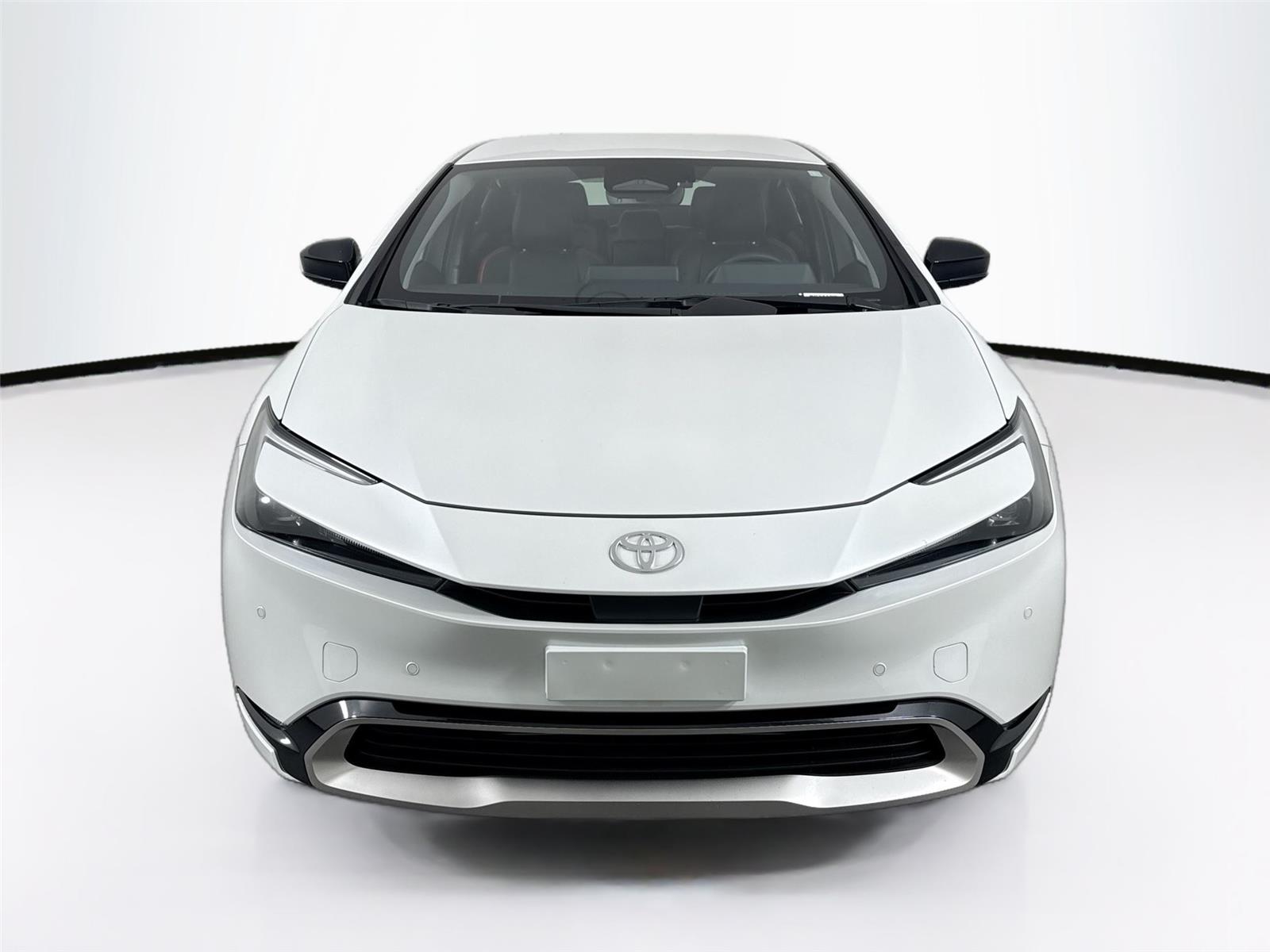 2024 Toyota Prius Prime XSE photo 3