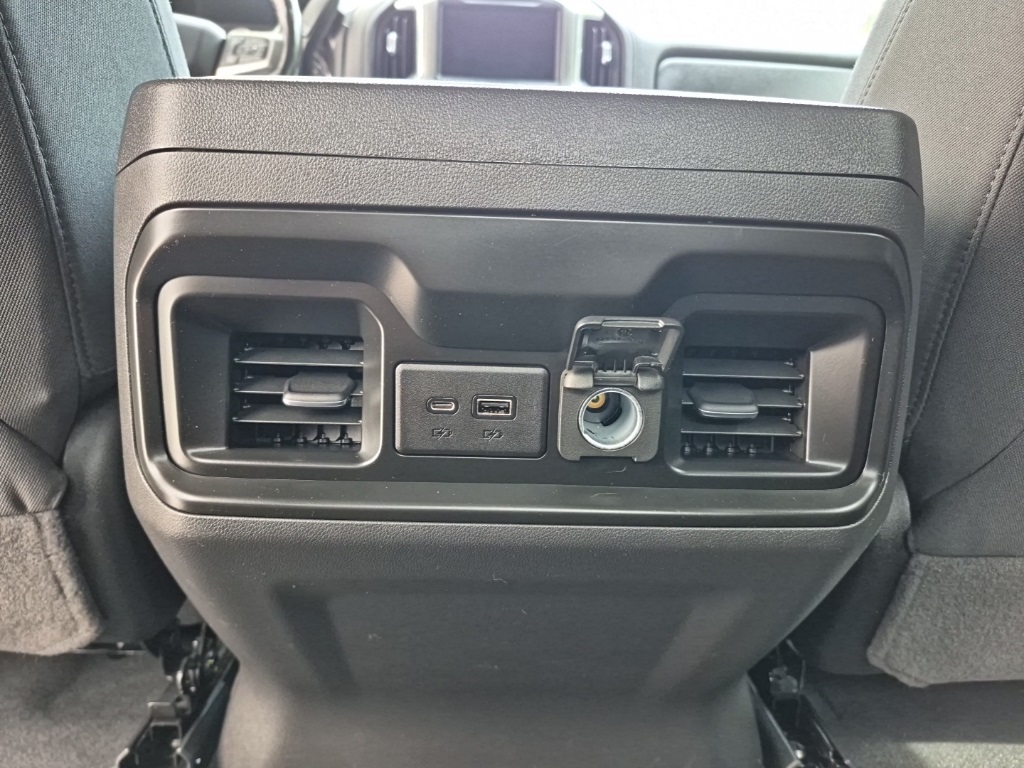 2020 Chevrolet Silverado 1500 RST photo 11