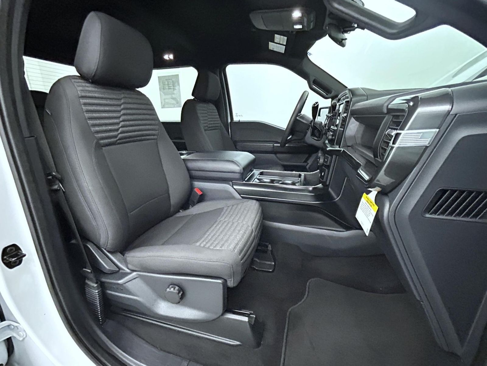 2023 Ford F-150 XL photo 13