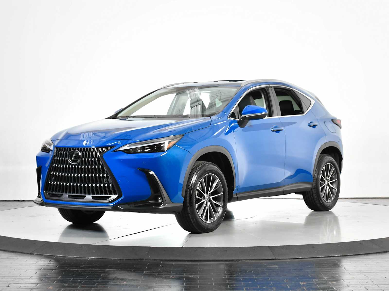 2025 Lexus NX 250's photo