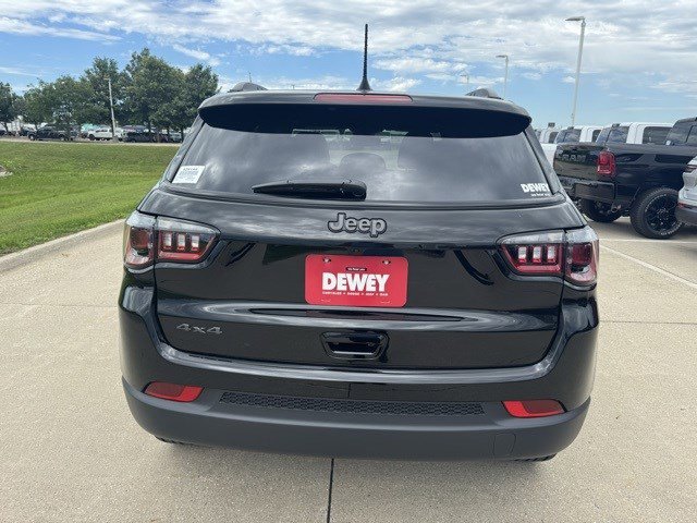 2025 Jeep Compass Latitude photo 5