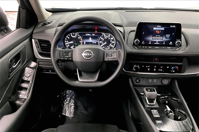 2025 Nissan Rogue S photo 19