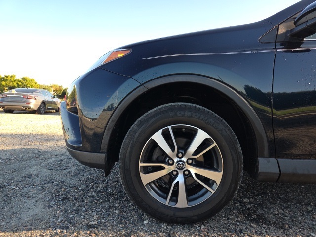 2018 Toyota RAV4 XLE photo 9