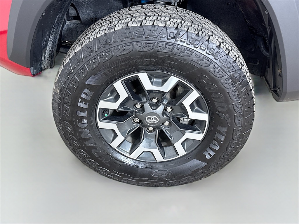 2022 Toyota Tacoma TRD Off-Road photo 27