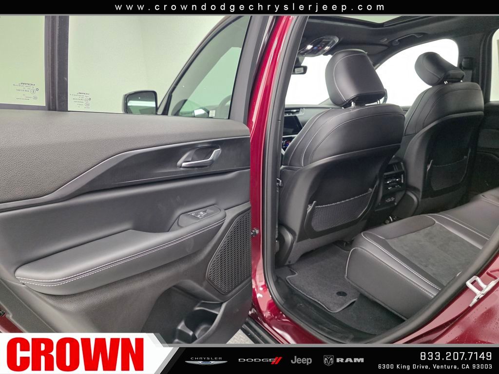 2025 Jeep Grand Cherokee Altitude X photo 12