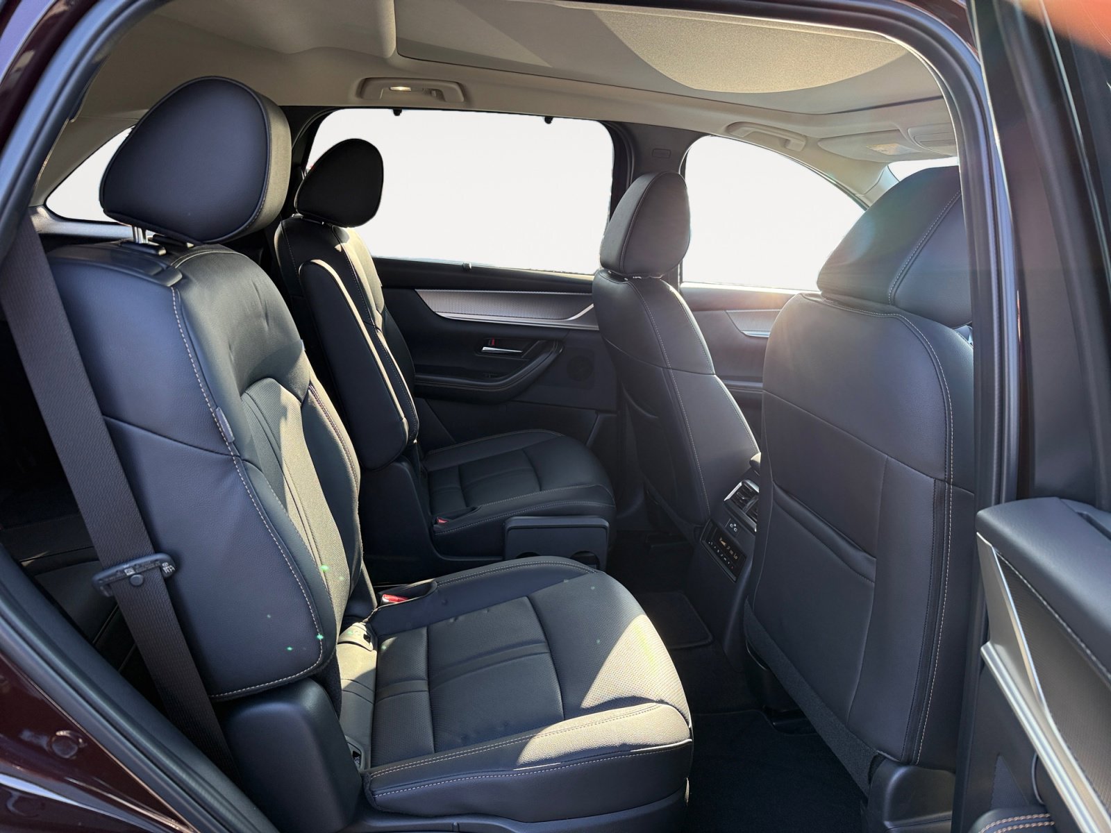2024 Mazda CX-90 Premium photo 18