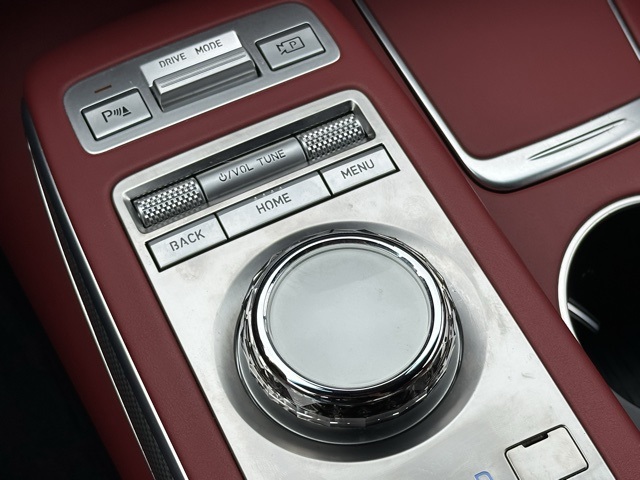 2023 Genesis GV70 3.5T Sport photo 21