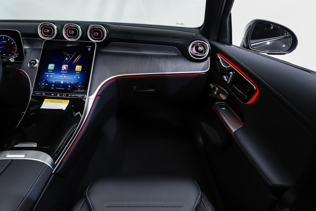 2025 Mercedes Benz GLC 300 4MATIC photo 13