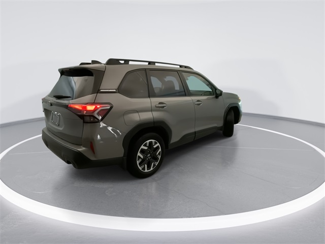 2025 Subaru Forester Premium photo 4