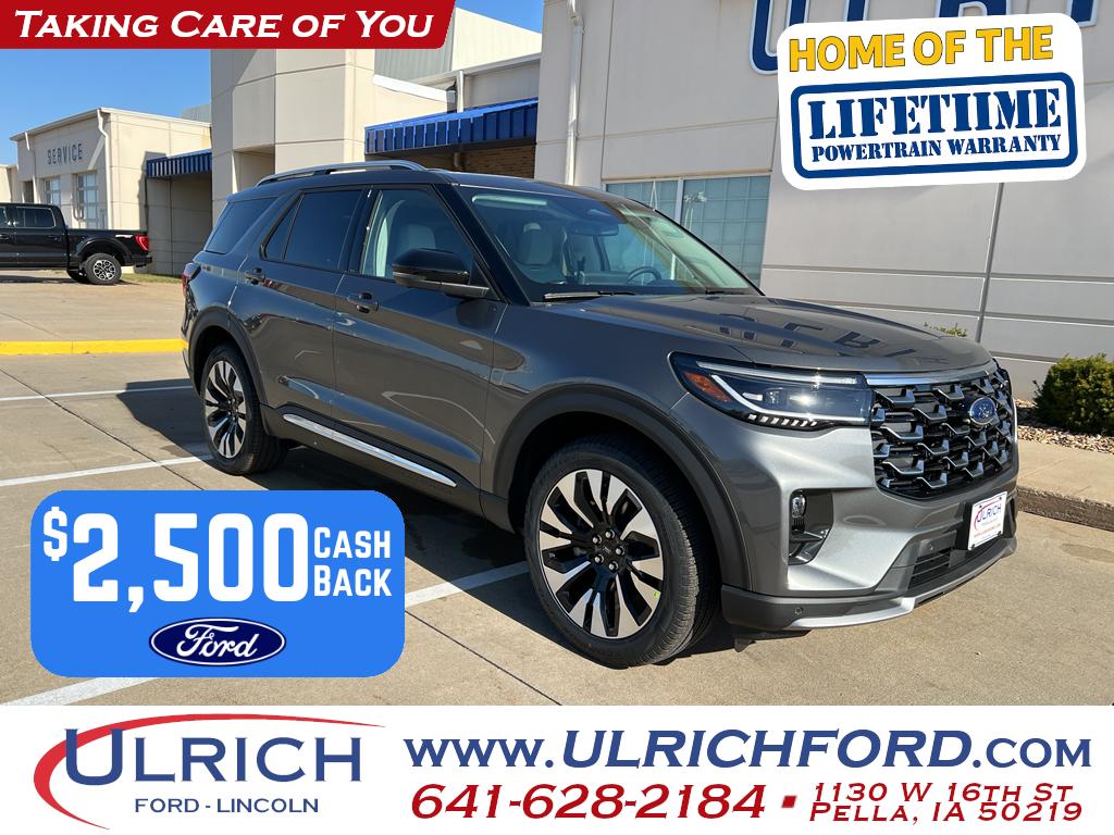 2026 Ford Explorer Platinum's photo