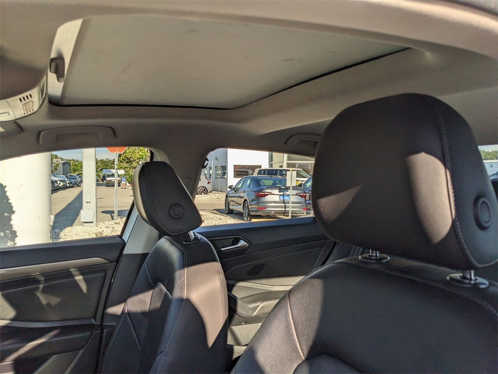 2020 Volkswagen Jetta SEL Premium photo 19