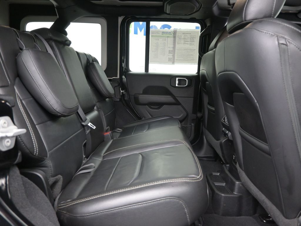 2021 Jeep Wrangler Unlimited Sahara 4xe photo 6