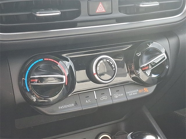 2023 Hyundai Kona SEL photo 23