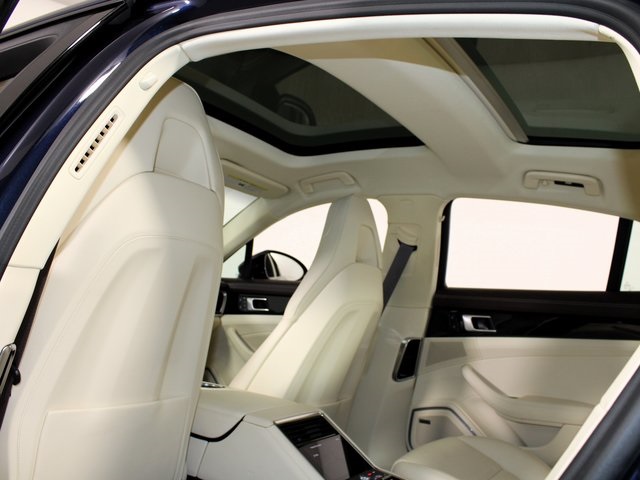 2022 Porsche Panamera 4 photo 20