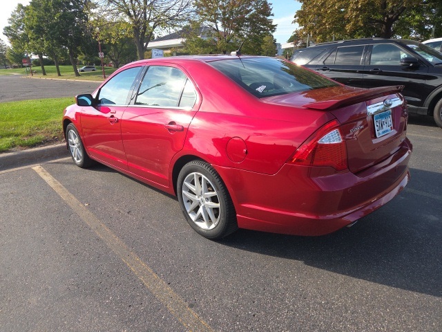 2012 Ford Fusion SEL photo 2
