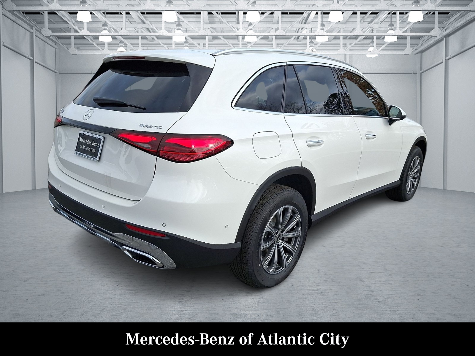 2026 Mercedes Benz GLC 300 4MATIC photo 3