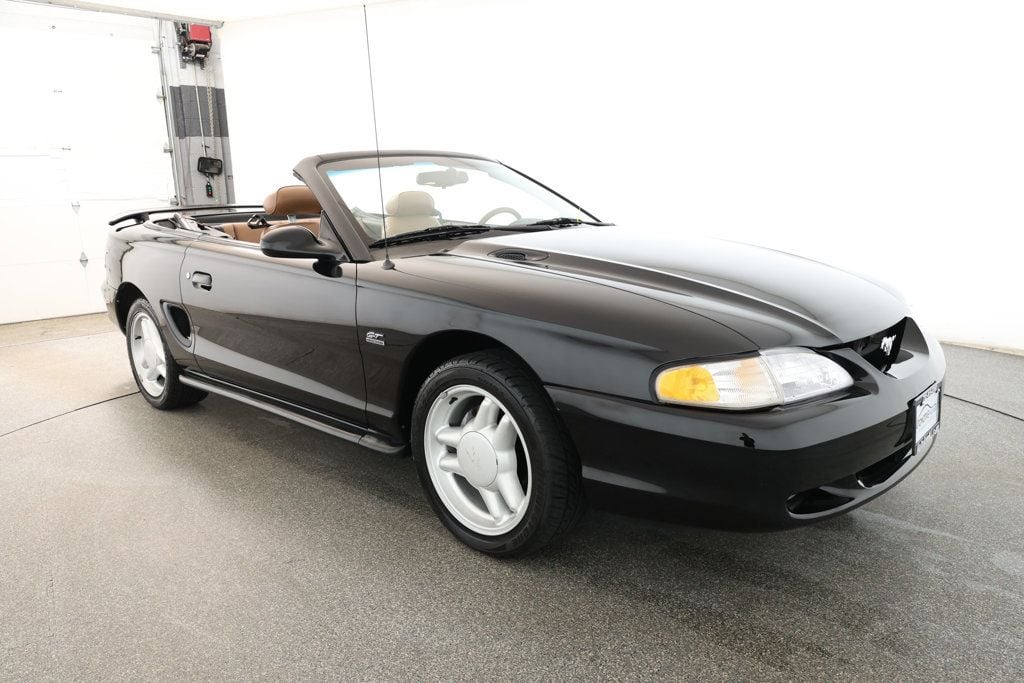 1994 Ford Mustang GT Convertible photo 3