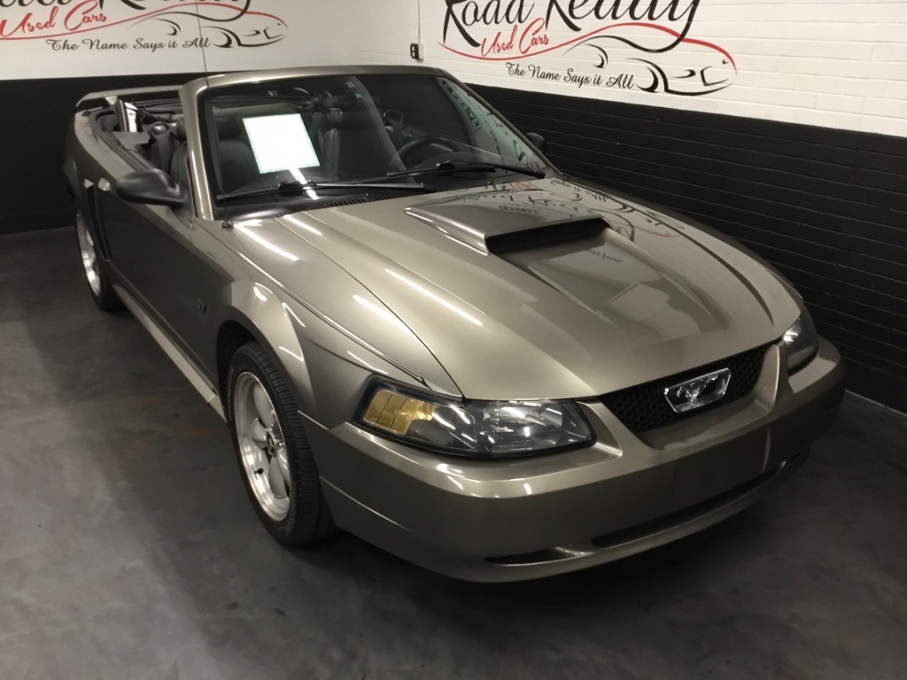 2001 Ford Mustang GT photo 2