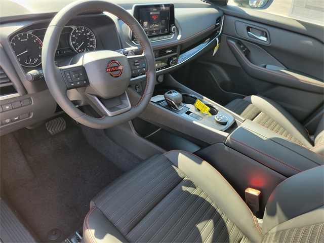 2026 Nissan Rogue SV photo 10