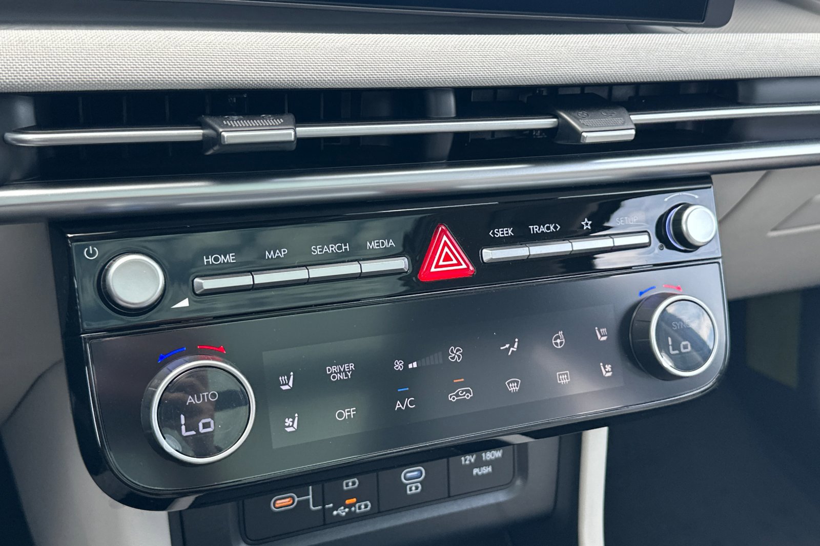 2025 Hyundai Tucson Hybrid Limited Sport photo 17